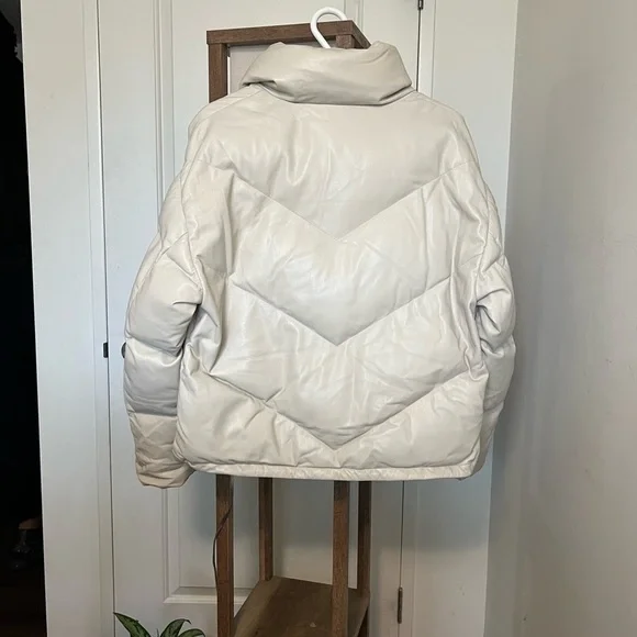 Artizia Cloud Puff - Size Small White Faux Leather Puffer - Picture 4 of 6